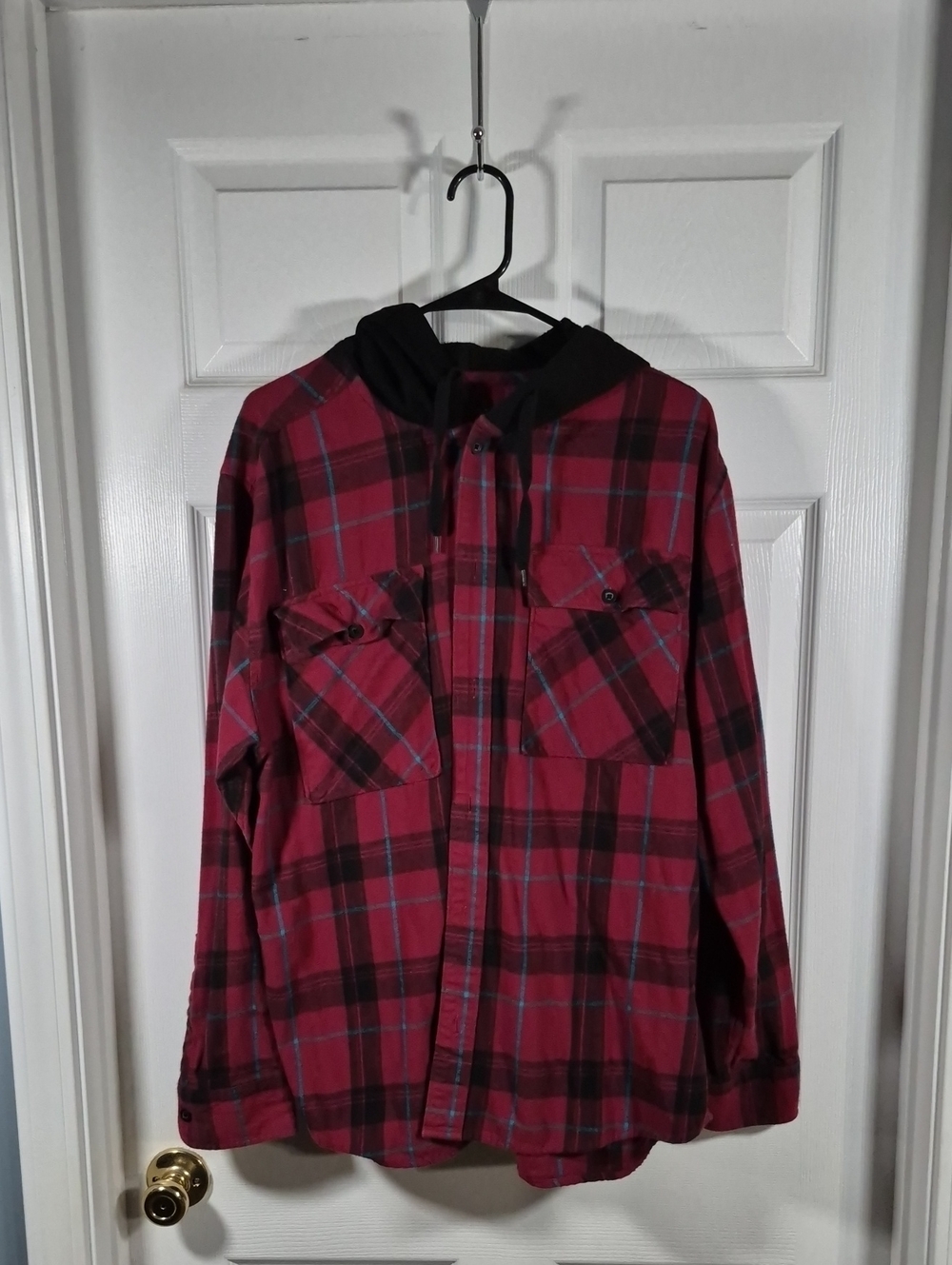 No Boundaries Red and Black Plaid Hooded Flannel Shirt